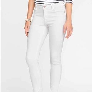 White Old Navy Rockstar skinny jeans